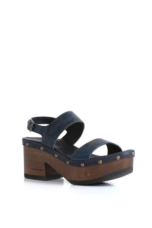 Bélgica azul en cuero graneado con capellada firme y taco 8 cm, Kebba Clogs