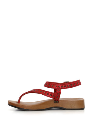 Planta DK anatómica 3,5 cm en tepa y correas rojas con tachas y hebilla, fondo blanco. Kebba Clogs