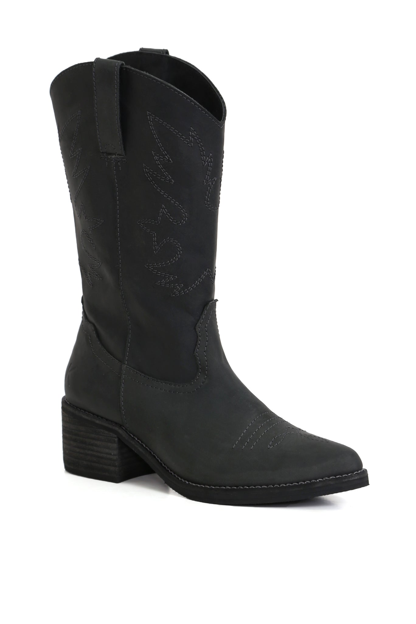 Bota Nicolasa Nacho West negra en cuero graso con diseño artesanal sin cierre y suela anatómica, detalle lateral fondo blanco