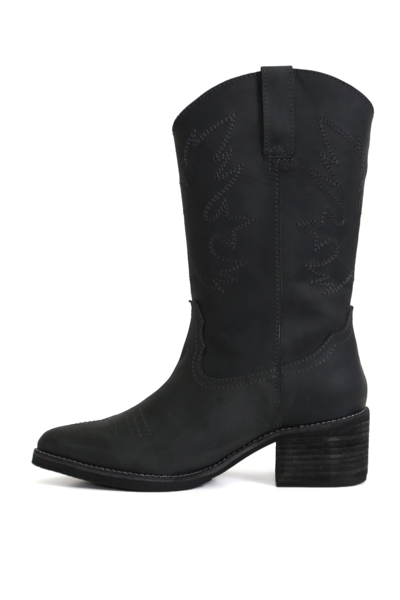 Bota artesanal Nicolasa Nacho West negra en cuero graso opaco con planta Nicolasa y taco anatómico 5 cm, detalle elegante fondo blanco