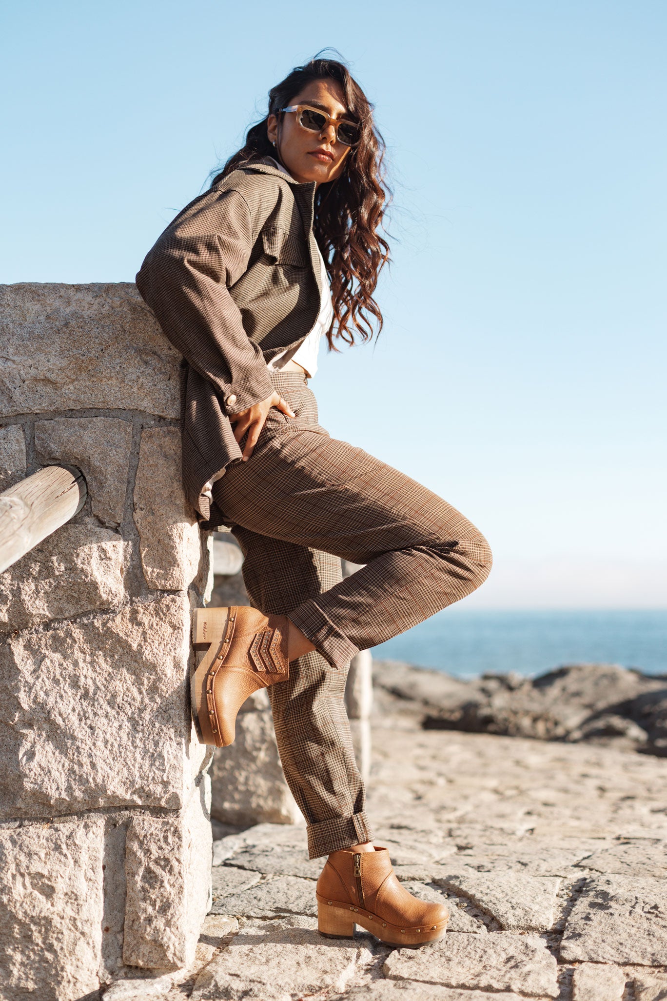 BOTIN MUJER KEBBA PLATAFORMA COLOR CAFE