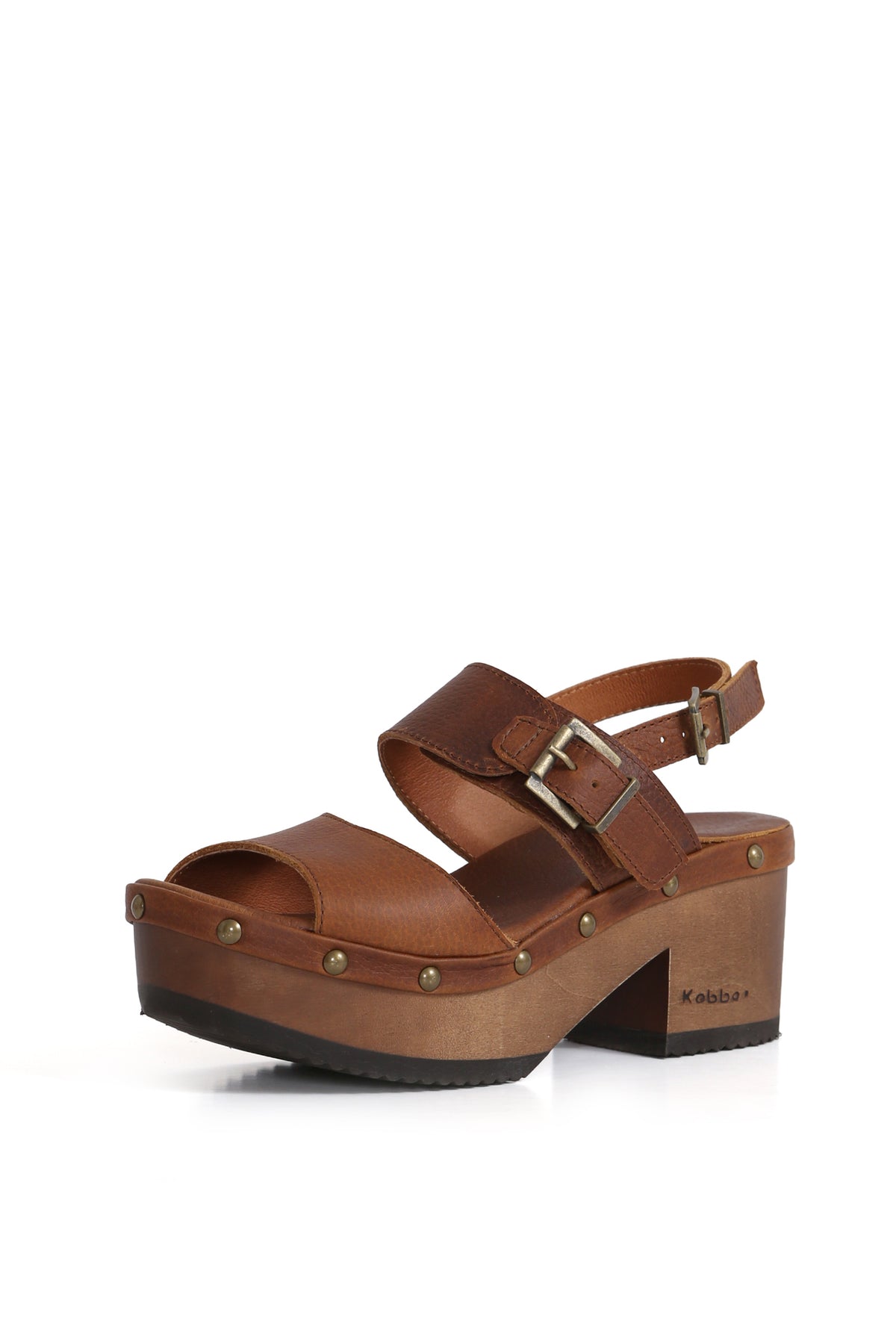 Sandalia artesanal en cuero Texas tostado con planta de madera anatómica, zapatos anatómicos