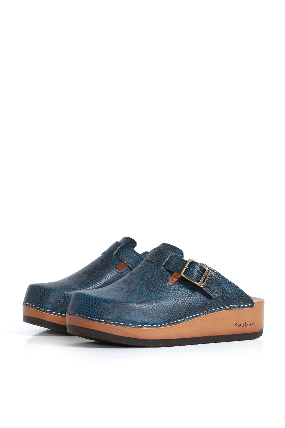 Zueco artesanal Kebba Riemen azul con traba de ajuste en el empeine, zuecos artesanales