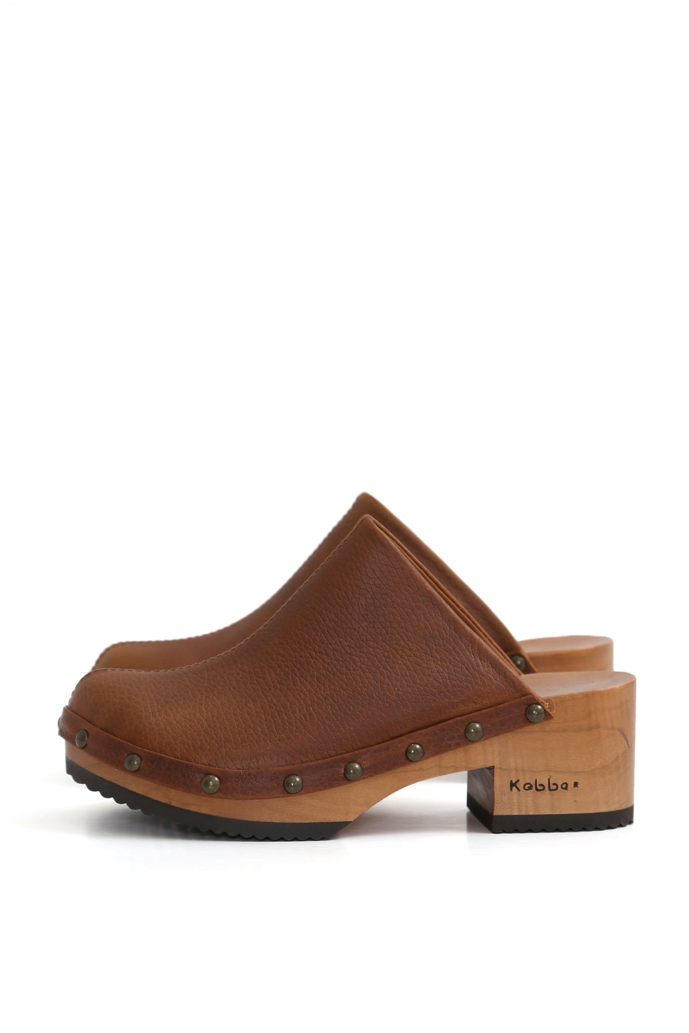 Zuecos de mujer para vestir en cuero Texas tostado, diseño artesanal Kebba con calce cómodo y estilo natural