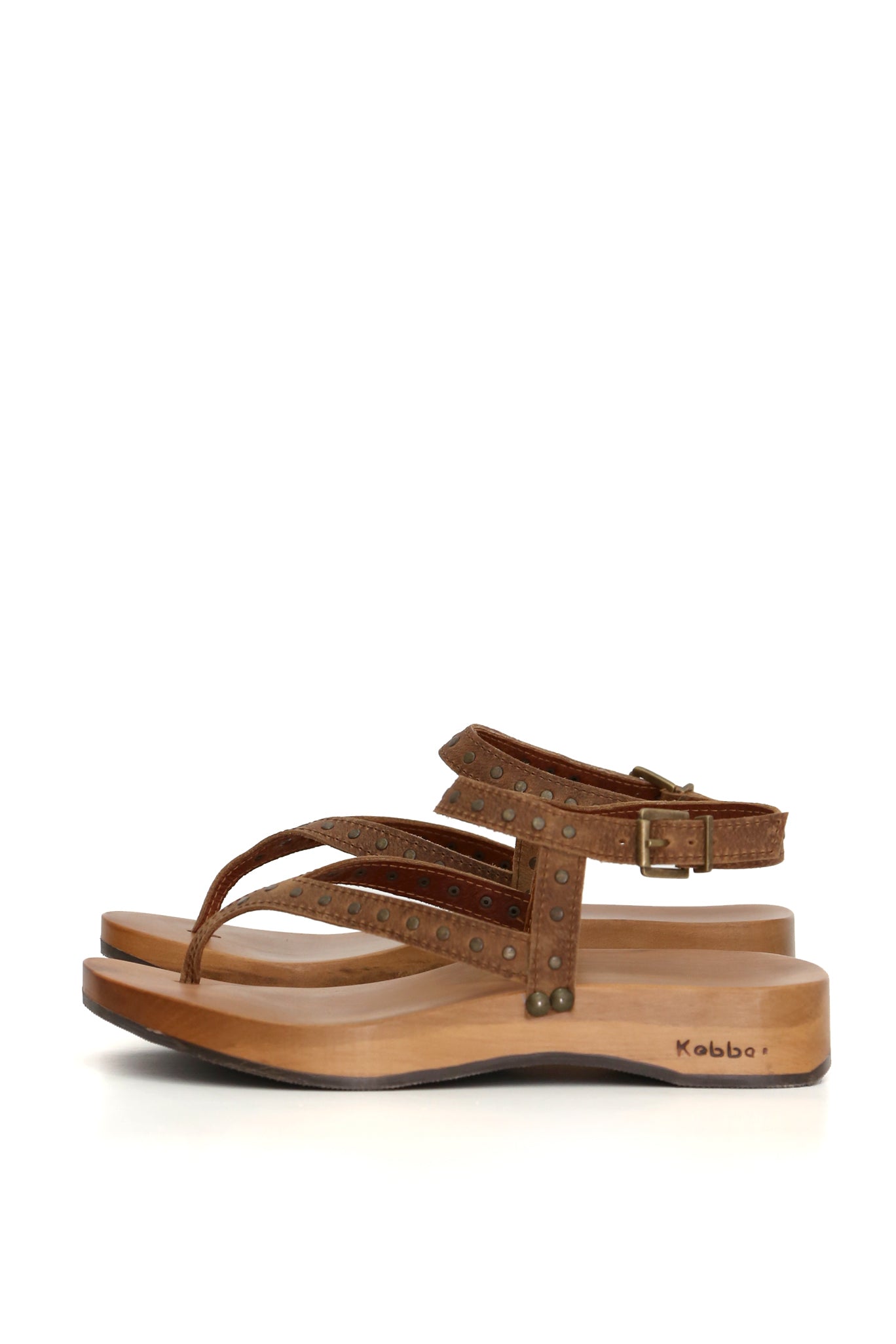 Sandalia de cuero gaucho color sierra Dafne con planta anatómica DK 3,5 cm en madera tepa