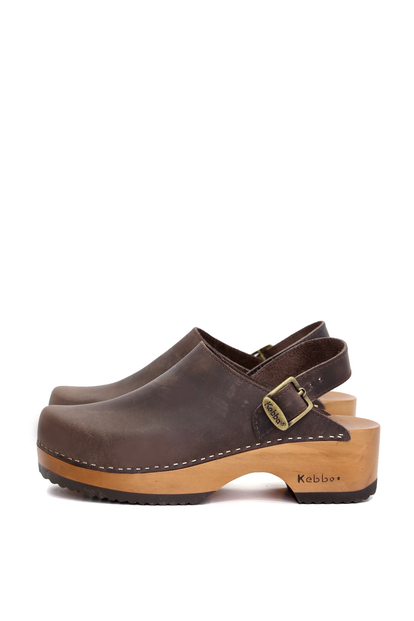 Zueco mujer CLOC Traba West chocolate con base de madera natural Kebba.